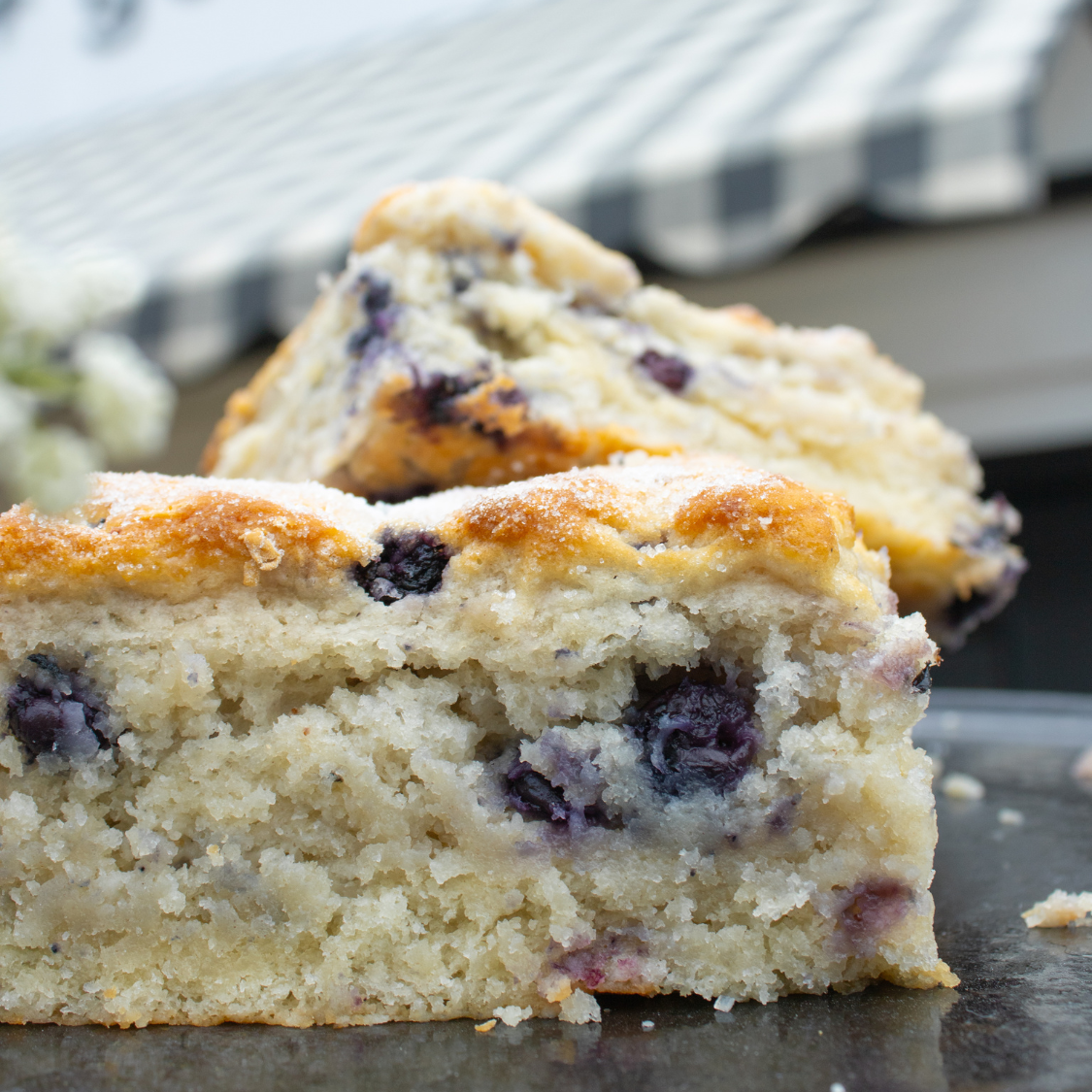 Easter Biscuits - Blueberry ( 6 Count )